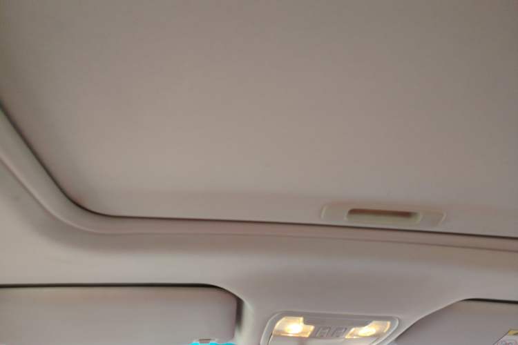 Used BAIC Beijing EU5 2018 R550 Smart Trend Edition
