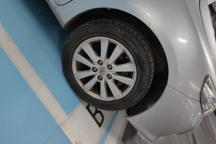 Used Toyota Corolla 2008 1.8L Automatic GL-i Sunroof Special Edition Right Front Wheel Hub