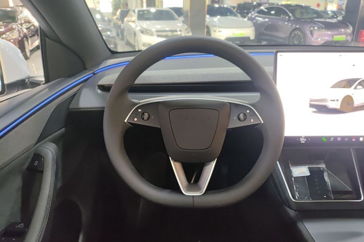 Used Tesla Model Y 2026 Long-Range All-Wheel-Drive Model Steering Wheel