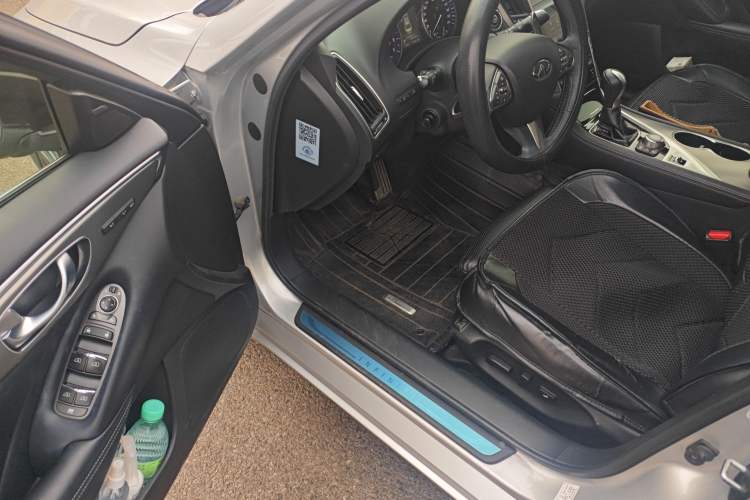 Used Infiniti Q50 2017 3.5L Hybrid
