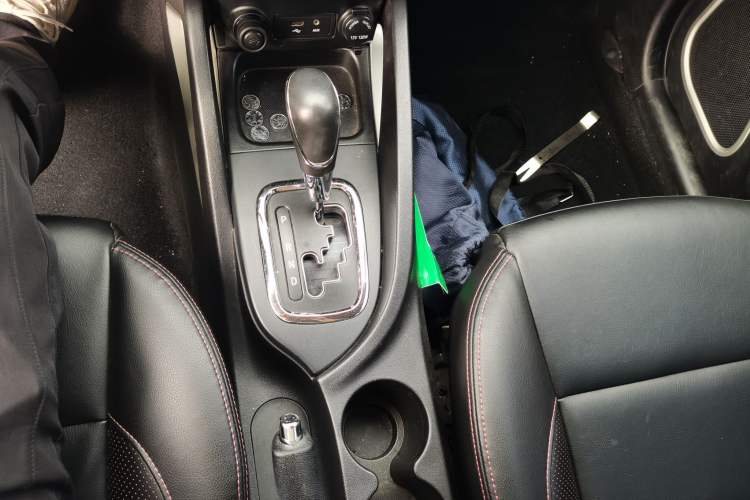 Used CHANGAN CS35 2014 1.6L Automatic Luxury Model China IV Standard
