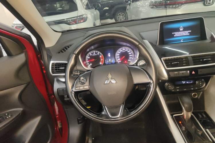 Used Mitsubishi Eclipse Cross 2018 1.5T CVT Two-Wheel Drive Dream Edition
