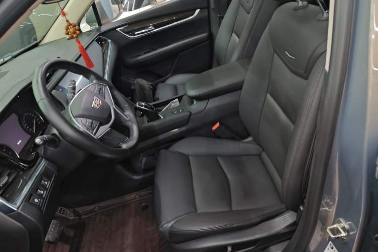 Used Cadillac XT5 2018 25T Luxury Model
