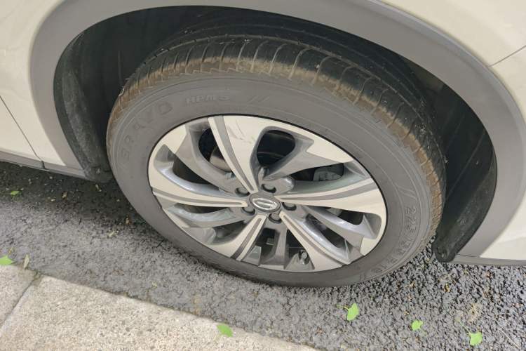 Used GAC Trumpchi GS4 2020 270T Automatic Smart Connectivity Edition Right Front Wheel Hub