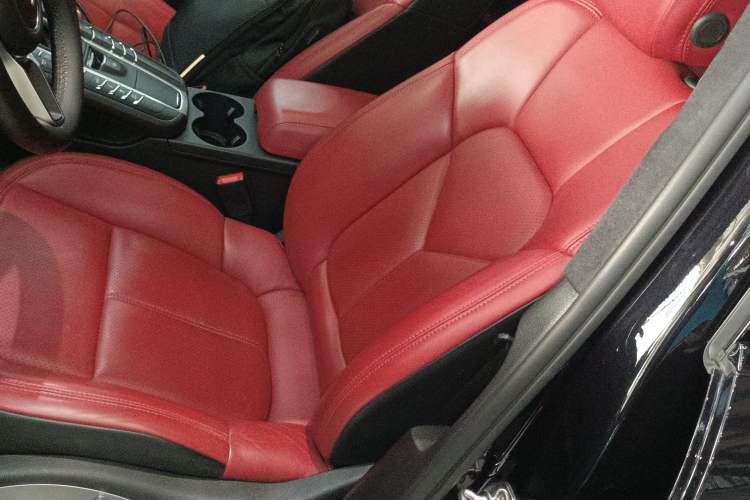 Used Porsche Macan 2021 Macan 2.0T
