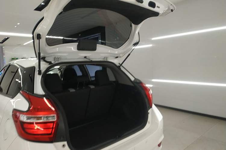 Used Toyota YARiS L Zhi Xuan 2020 1.5L CVT Leading Edition