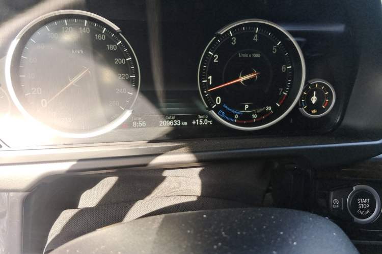 Used BMW X5 2017 xDrive35i Elegant Edition Odometer Close Up