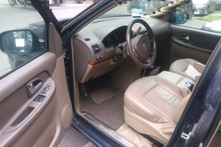 Used Buick GL8 2011 2.4L LT Executive Edition
