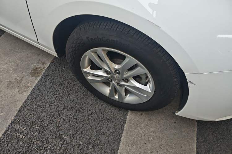 Used Chevrolet Cavalier 2019 320 Manual Xinyue Edition Right Front Wheel Hub