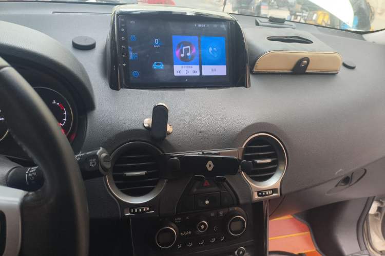 Used Renault Koleos 2012 2.5L Two-Wheel Drive Comfort Edition with Navigation
