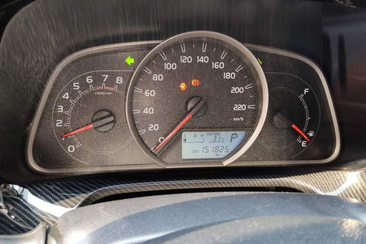 Used Toyota RAV4 2016 2.0L CVT Two-Wheel Drive Fashion Edition China V Standard Instrument Cluster