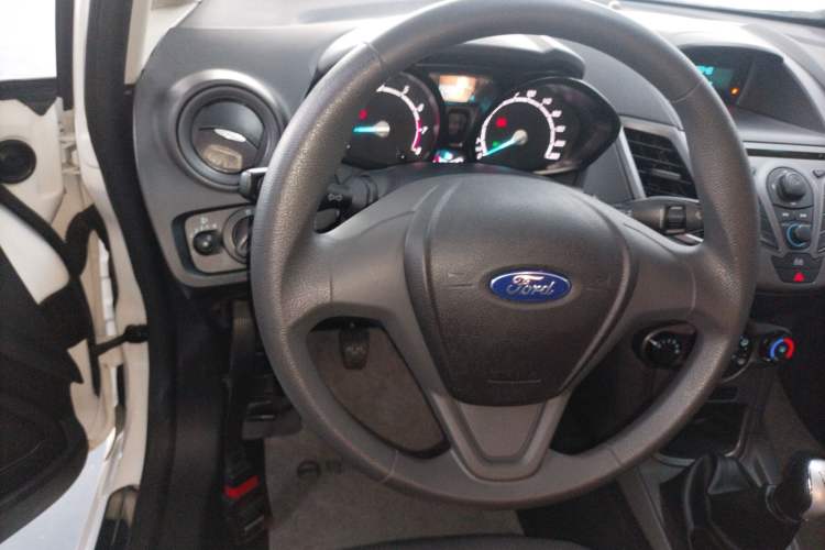 Used Ford Fiesta 2013 Sedan 1.5L Manual Fashion Edition