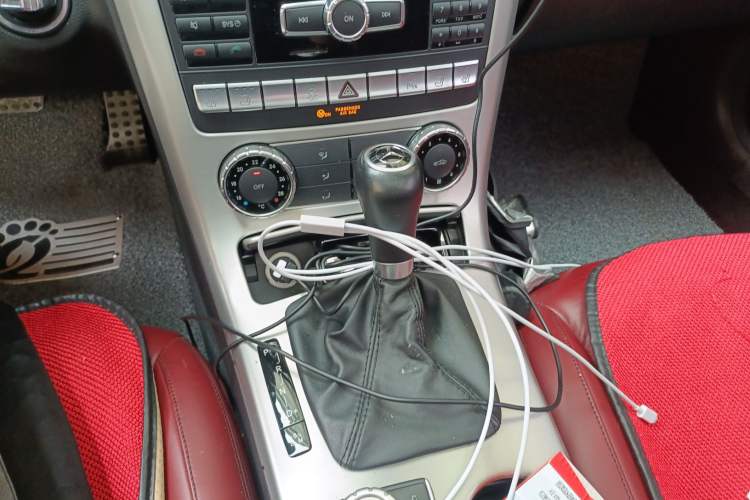 Used Mercedes-Benz SLK-Class 2011 SLK 200 Fashion Model