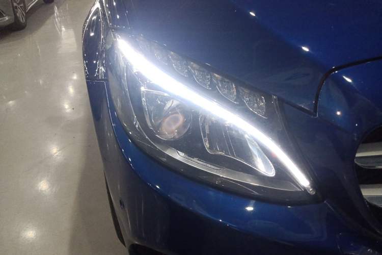 Used Mercedes-Benz C-Class 2017 C 200 L Sport Edition Right Front Headlight