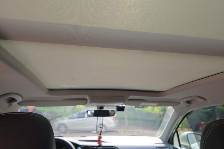 Used Volkswagen Tiguan L 2019 Revised 330TSI Automatic Two-Wheel Drive Smart & Luxury Edition China VI Standard
