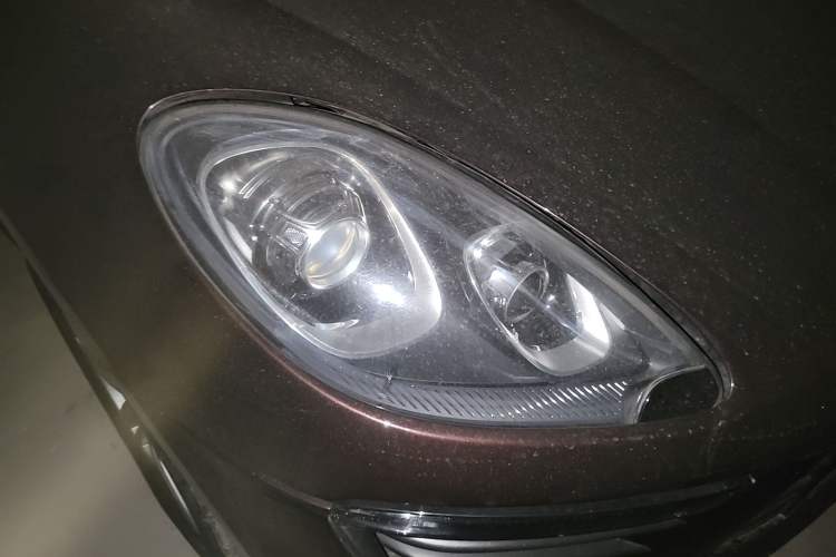 Used Porsche Macan 2014 Macan 2.0T Right Front Headlight