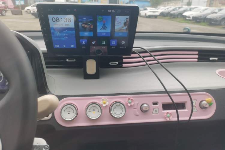 Used Wuling Hongguang MINIEV 2022 Macaron Premium Model – Lithium Ternary Battery Audio And AC Panel