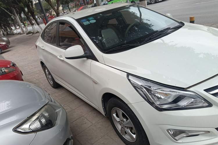 Used Hyundai Verna (older generation) 2016 1.4L Manual Smart GLS Trim
