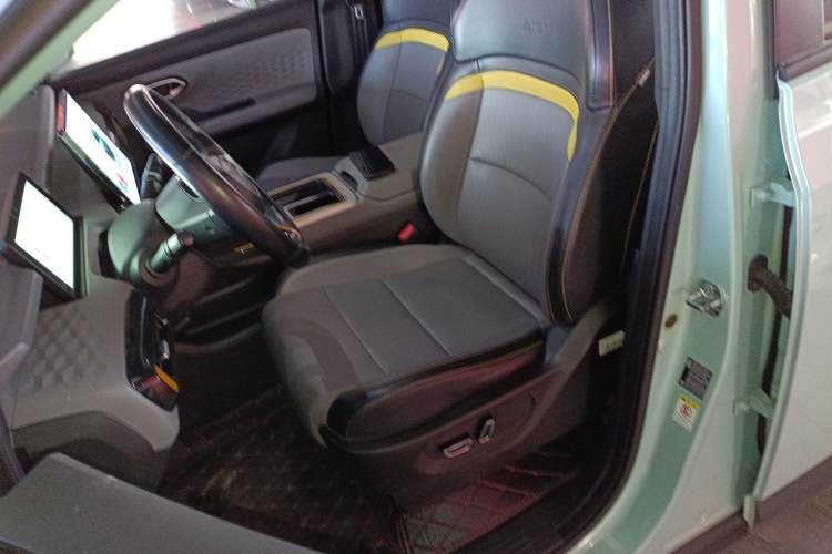 Used AION Y 2022 70 Intelligent Edition Lithium Iron Phosphate