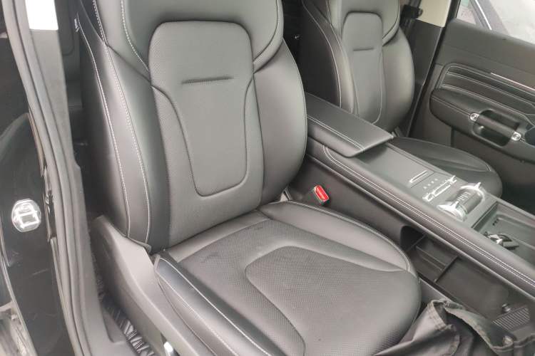 Used Tank 300 New Energy 2025 Hi4-T Right Front Seat