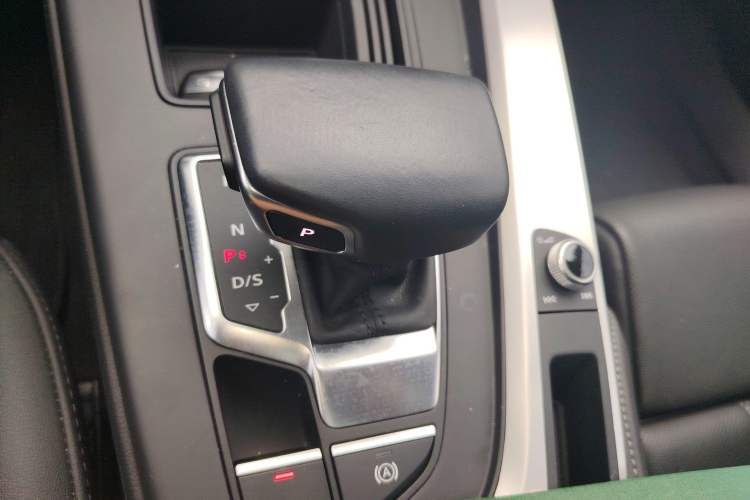 Used Audi A4L 2020 40 TFSI Fashion Dynamic Model
