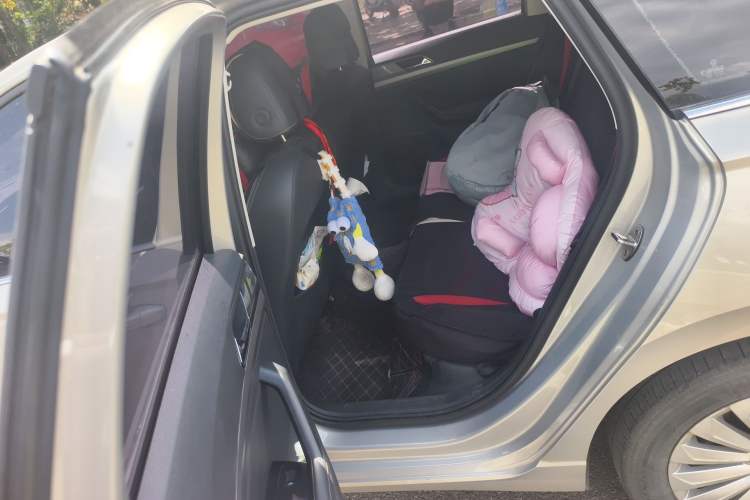 Used Volkswagen Lavida 2018 1.5L Automatic Comfort Edition China V Standard Left Rear Seat