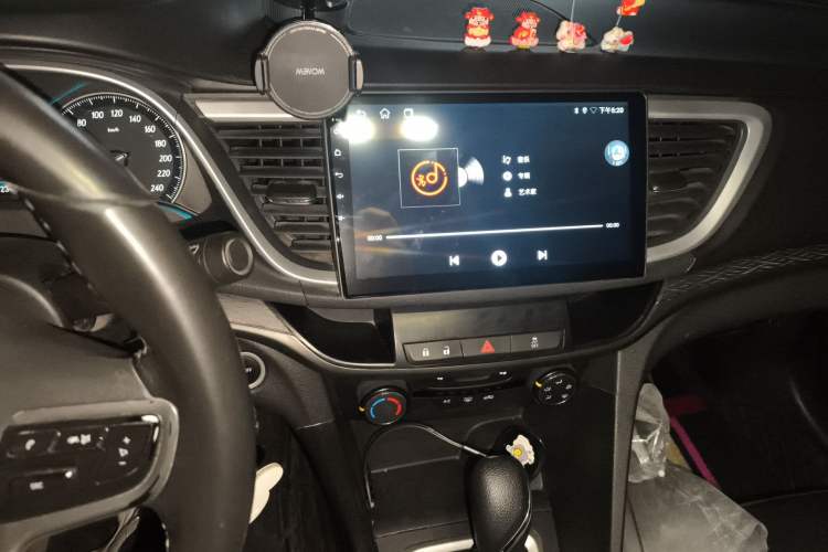 Used Buick GT 2018 18T Automatic Elite Model Audio And AC Panel