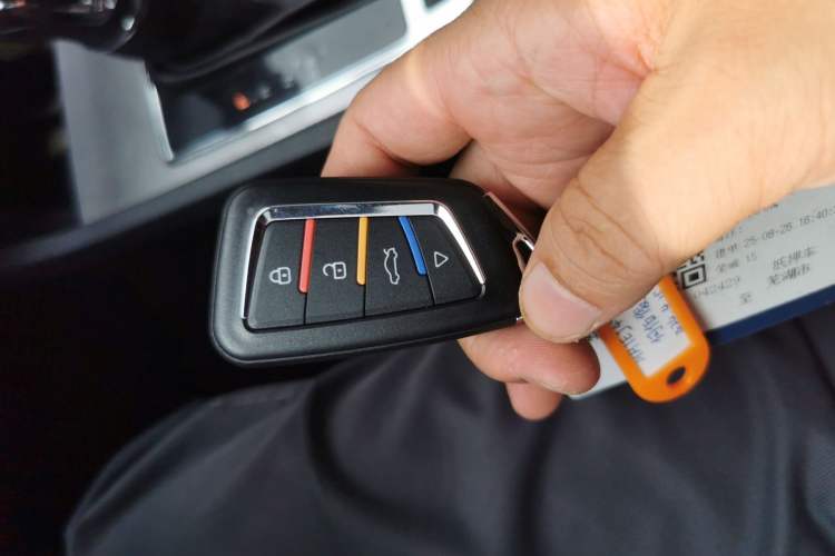 Used Roewe i6 2020 PLUS 1.6L CVT 4G Connected Glory Flagship Edition