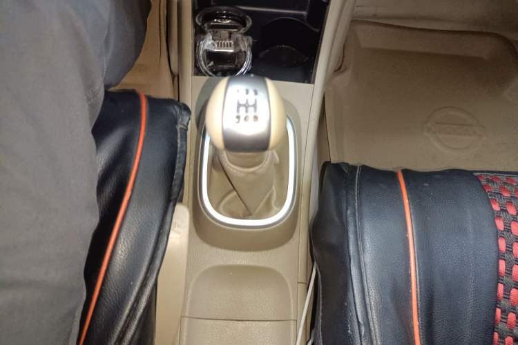 Used Nissan Tiida Sedan 2008 1.6L Manual Fashion Edition