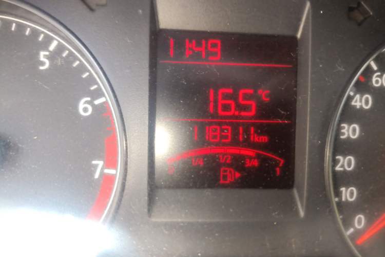 Used Volkswagen Santana 2015 1.6L Manual Fashion Edition