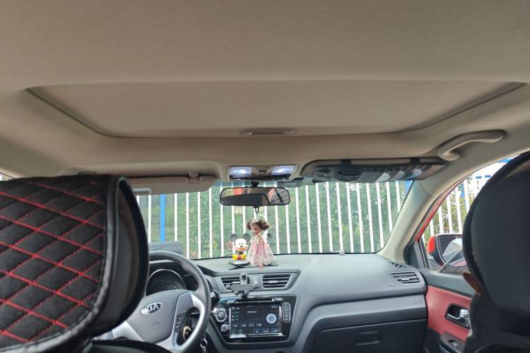 Used Kia K2 2015 Hatchback 1.4L AT GLS Cool Edition
