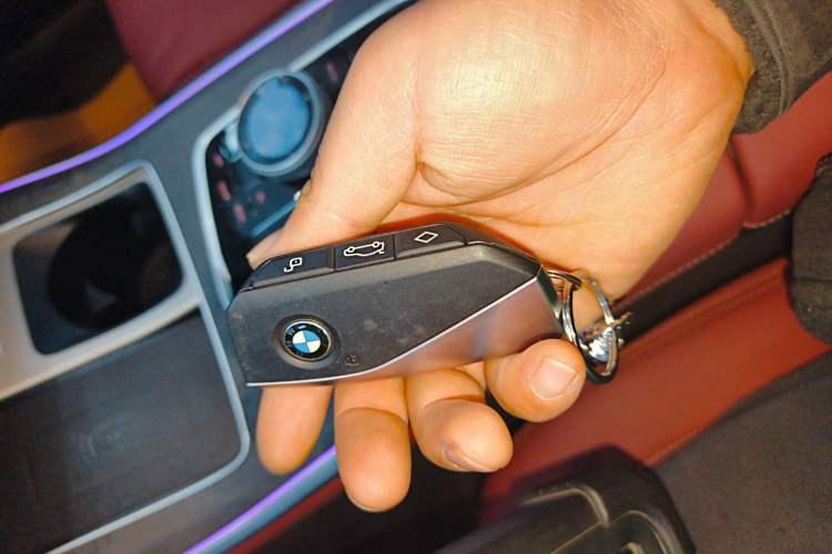 Used BMW X5 2023 xDrive 30Li Luxury M Sport Package Vehicle Key