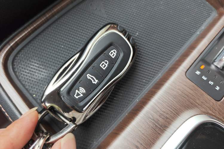 Used Ford Equator 2021 EcoBoost 225 Premier 6-Seater Vehicle Key