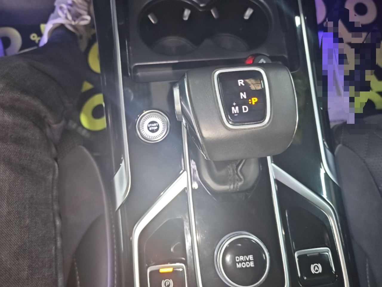 Hongqi HS5 2022 Revised Version 2.0T Smart Connect Flagship Edition — снимка 16