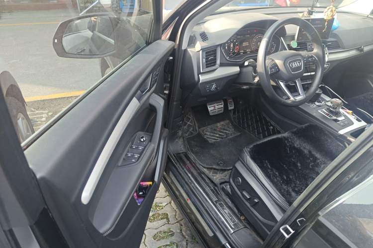 Used Audi Q5L 2020 Updated 40 TFSI Prestige Fashion Edition
