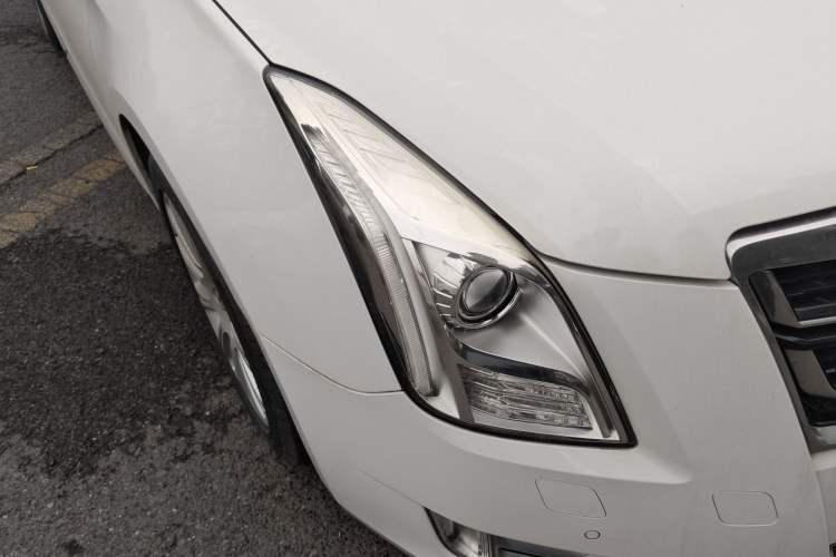 Used Cadillac XTS 2017 28T Elite Model Right Front Headlight