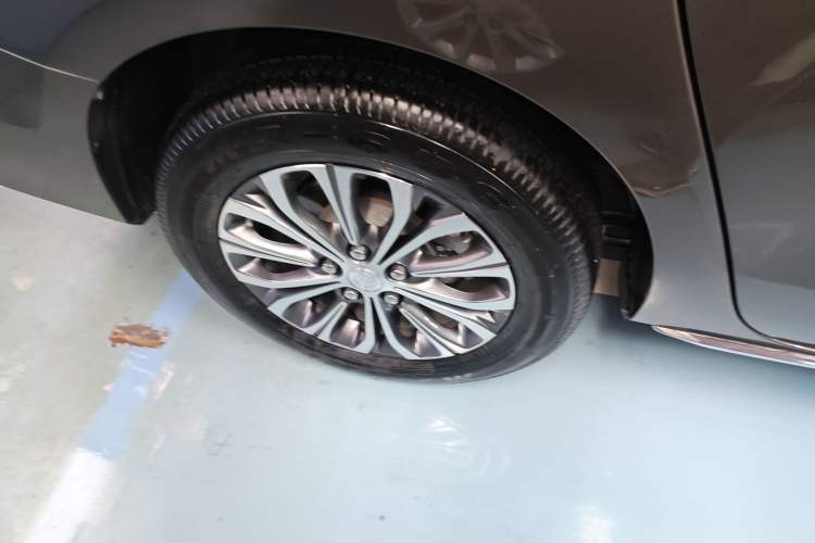 Used Buick GL8 2023 Land Executive Class Smart Enjoyment Model
