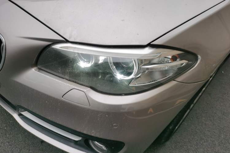 Used BMW 5 Series 2014 525Li Leading Model
