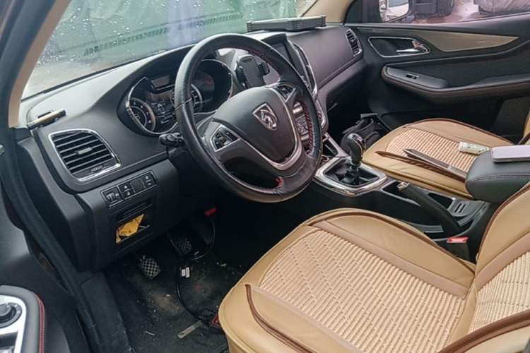 Used Baojun 560 2016 1.8L Manual Luxury Edition