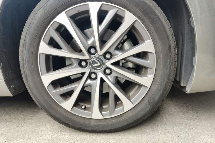 Used Lexus ES 2023 200 Excellence Edition