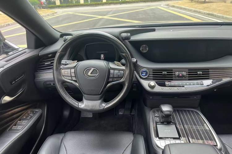 Used Lexus LS 2020 500h Excellence Edition China VI standard
