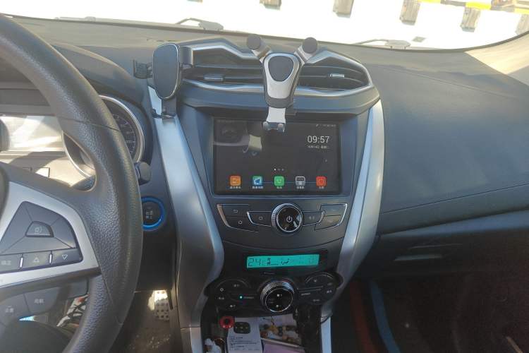 Used BYD Yuan New Energy 2018 EV360 Smart Connected Cool Model