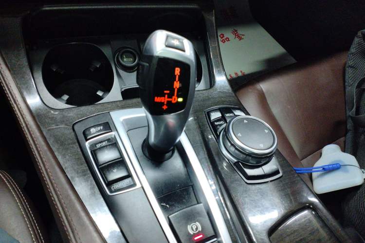 Used BMW 5 Series 2014 525Li Luxury Design Package