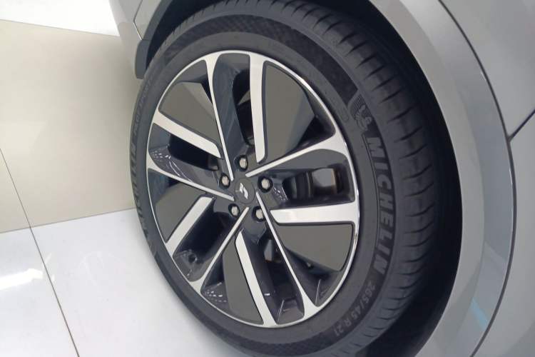 Used Li Auto L9 2022 Max model
