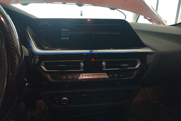 Used BMW Z4 2019 sDrive 25i M Sport Package Audio And AC Panel