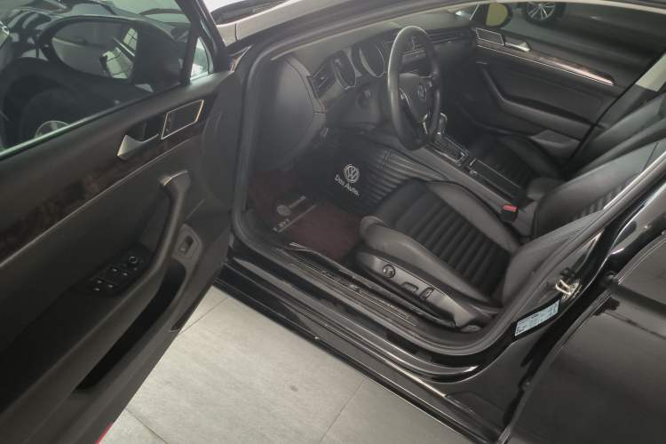 Used Volkswagen Magotan 2019 330TSI DSG Luxury Model China V Standard