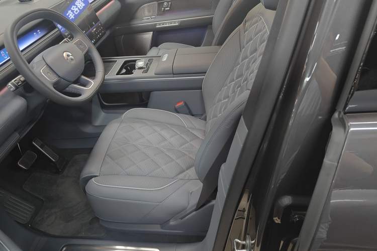 Used Nio ES8 2026 Model 6-seat Executive Luxury Edition Left Front Seat