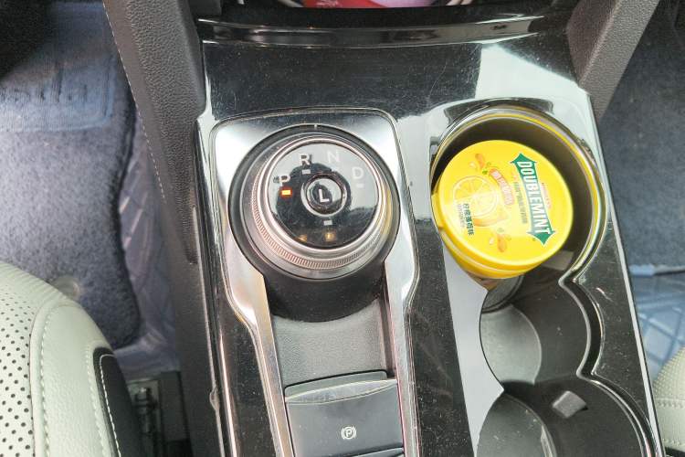 Used Ford Escape 2020 EcoBoost 245 Two-Wheel-Drive Titanium Edition