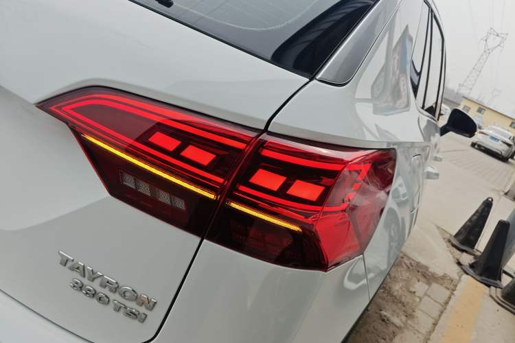 Used Volkswagen Tayron 2020 330TSI Two-Wheel Drive Luxury Smart Connectivity Version
