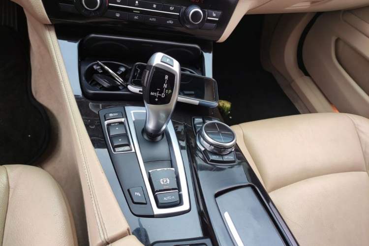 Used BMW 5 Series 2013 525Li Luxury Model
